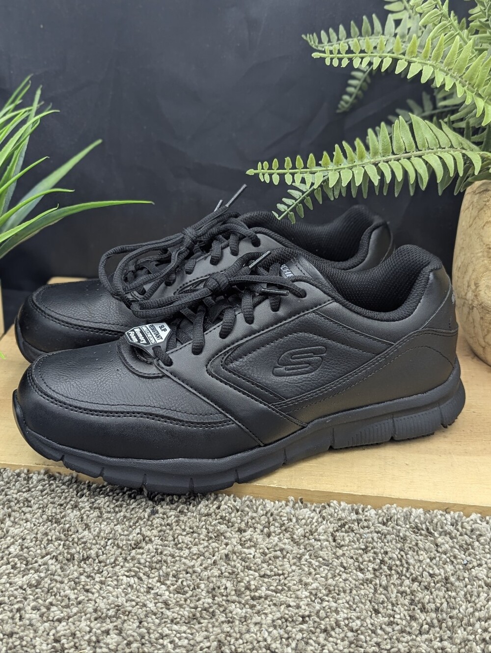 Skechers Non Slip Work Women's Size 10 Black Leather Shoes